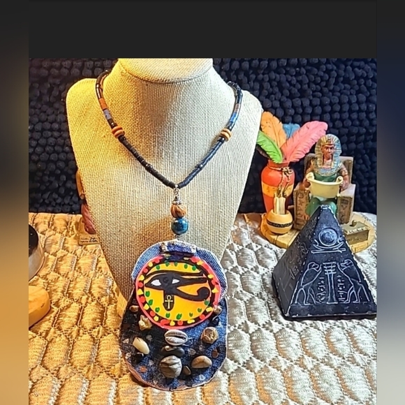 Eye of Horus paper jewelry denim necklace - Picture 9 of 9